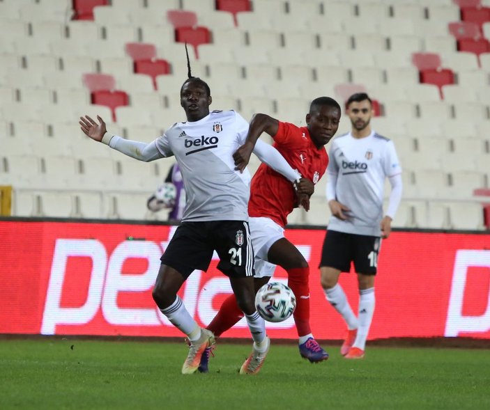 Beşiktaş Sivasspor'la deplasmanda berabere kaldı