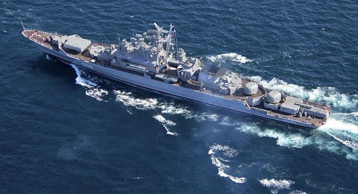 Rus savaş gemilerinden Karadeniz'de tatbikat