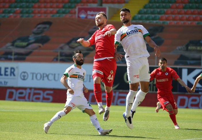 Alanyaspor evinde Gaziantep'i 3 golle mağlup etti