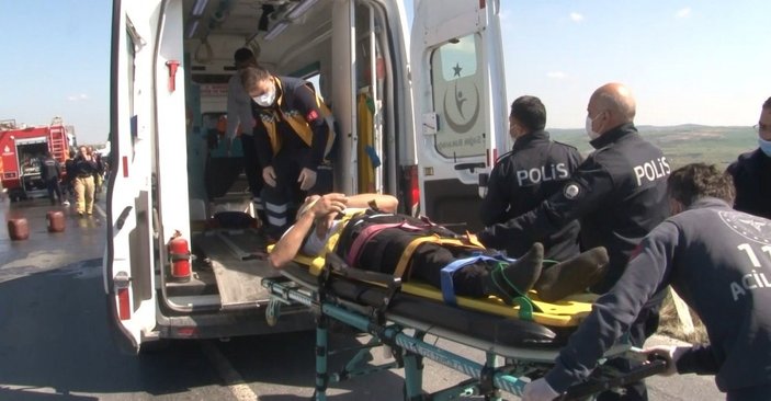Hadımköy’de iki tır çarpıştı: 2 yaralı