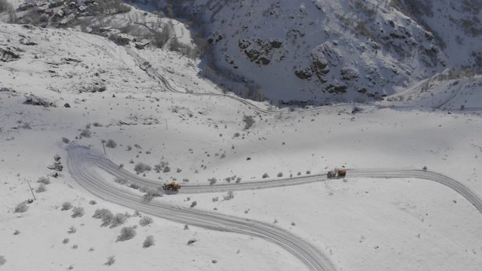 Bayburt’ta kar kalınlığı yer yer 5 metreyi buldu