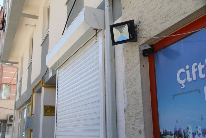 i Eskişehir’de motosikleti çalmaya kaskıyla geldi