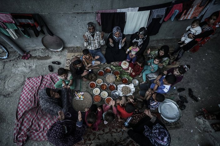 Gazze'de Ramazan ayının ikinci cuma namazı