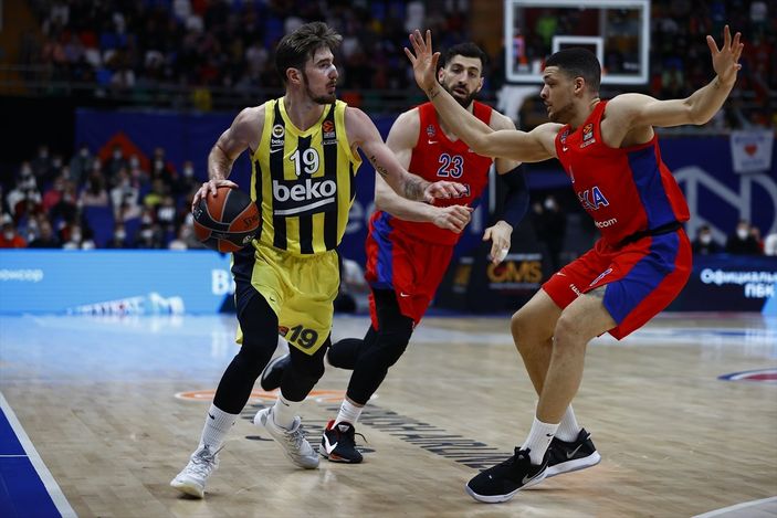 Fenerbahçe, Euroleague'de 2-0 geriye düştü