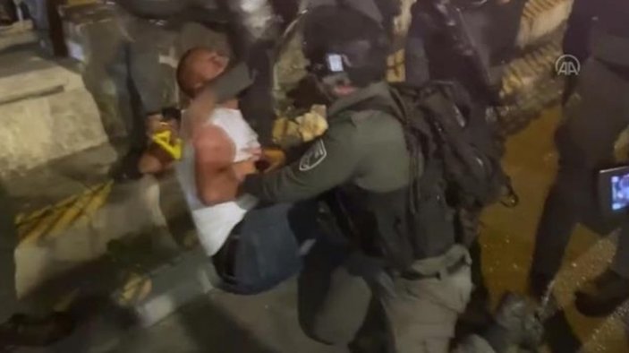 İsrail polisi yine Doğu Kudüs’te Filistinlilere müdahale etti