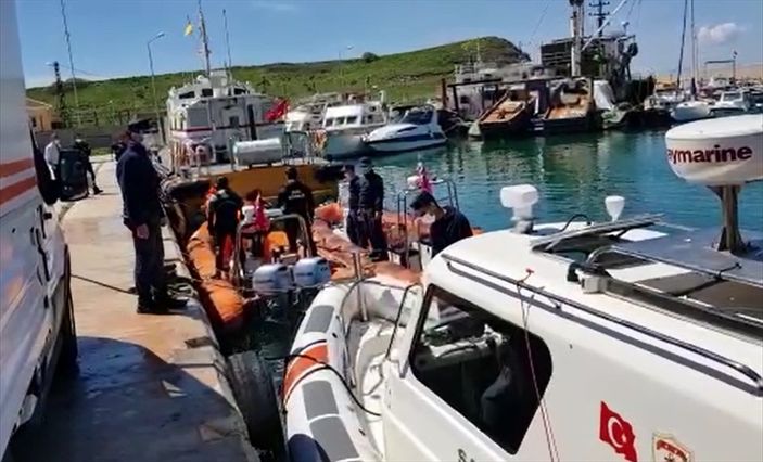 a Çanakkale'de deniz dibinden 757 ahtapot tuzağı çıkarıldı