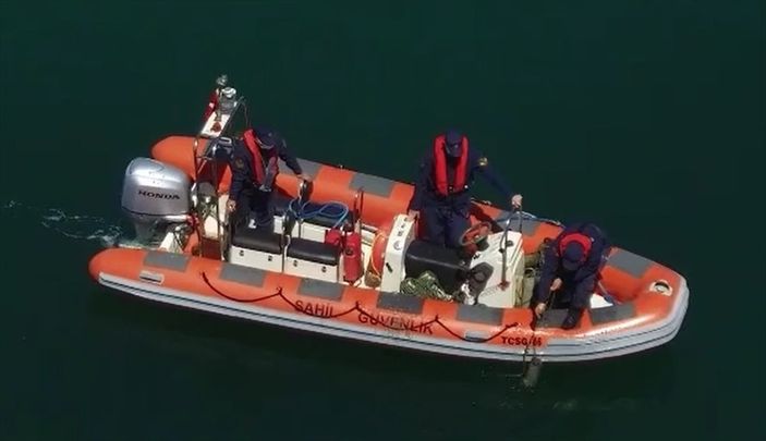 a Çanakkale'de deniz dibinden 757 ahtapot tuzağı çıkarıldı