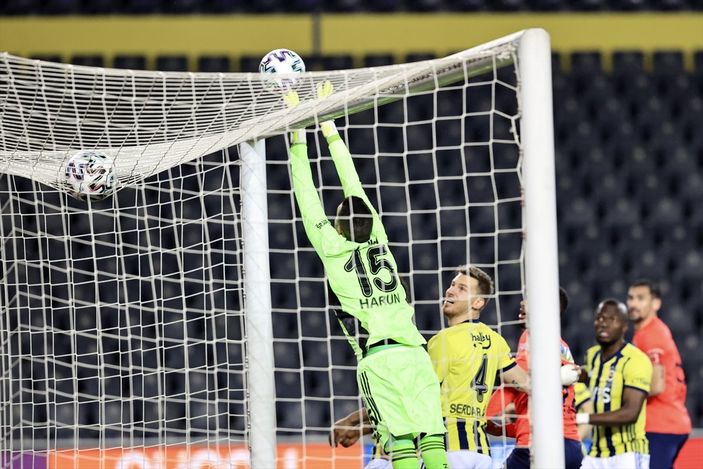 a Takım arkadaşlarından Harun Tekin’e destek