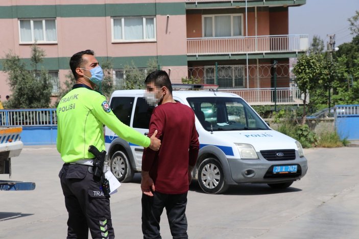 Denizli'de polisin 'dur' ihtarına uymayan sürücüye ceza