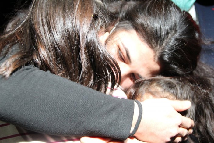 İşkenceci eşini öldüren Melek İpek'in çocuklarına kavuşma anı