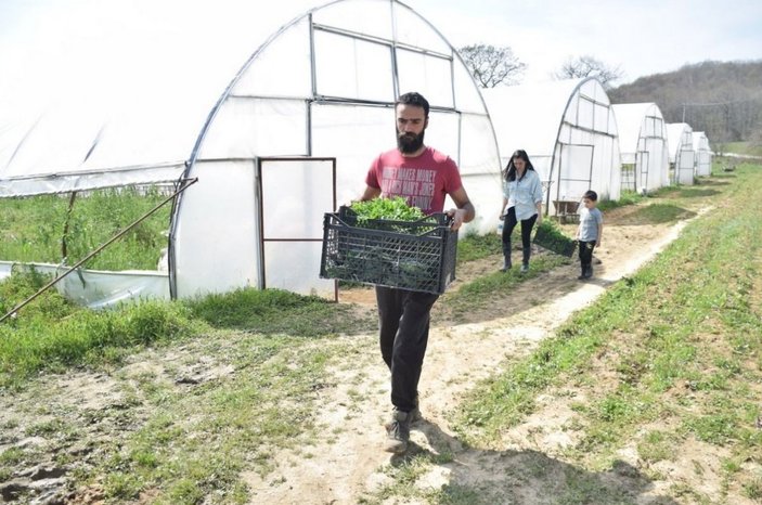 Kocaeli'de genç girişimci, tarıma kazandırdığı arazide 20 kişiyi iş sahibi yaptı