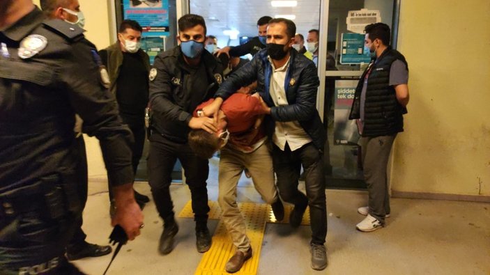 Antalya'da alkollü sürücü polise çarpıp, kaçtı