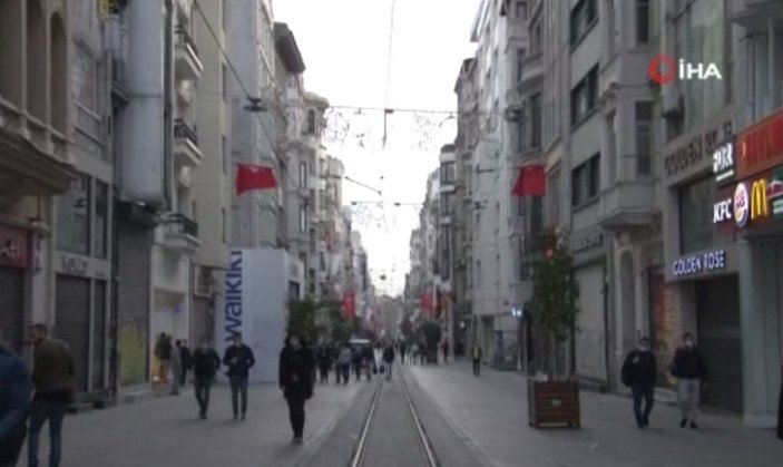 Taksim ve İstiklal Caddesi turistlere kaldı
