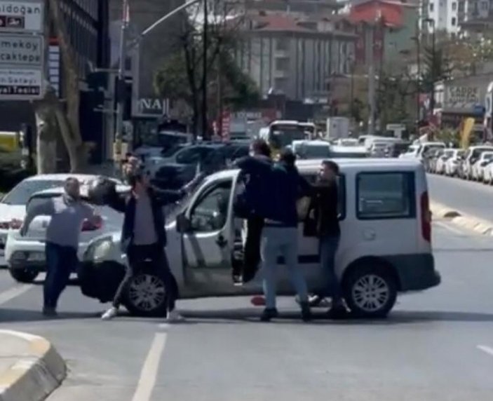 Çekmeköy’de trafik kavgası