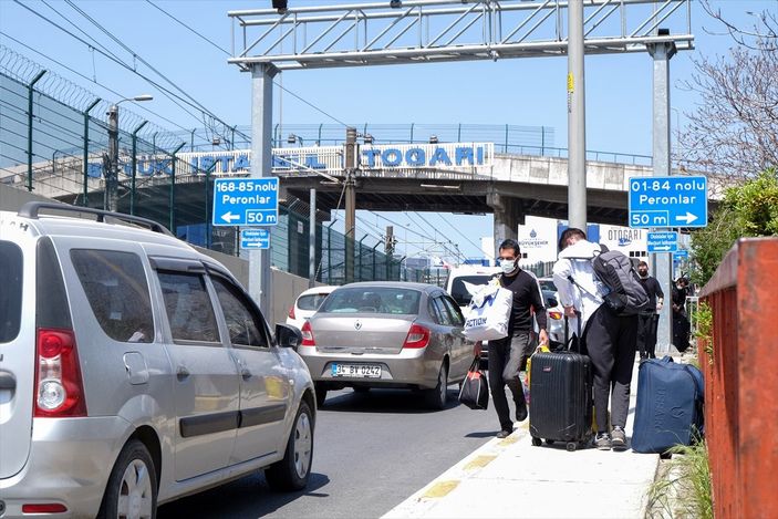 A İstanbul'da otogarlarda 'tam kapanma' yoğunluğu