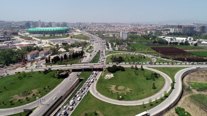 Bursa’da 5 kilometrelik araç kuyruğu