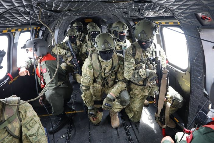 'Timsahlar' Mavi Vatan'daki zorlu görevlere böyle hazırlanıyor