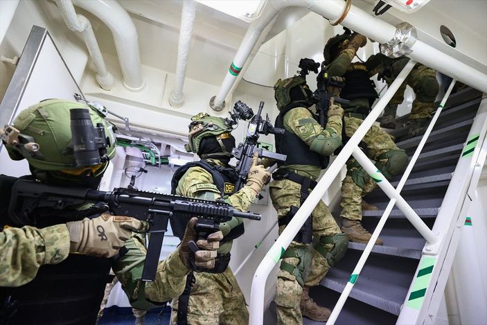 'Timsahlar' Mavi Vatan'daki zorlu görevlere böyle hazırlanıyor