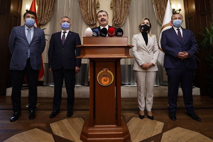 Fahrettin Koca: Tam kapanma zaruret haline gelmişti