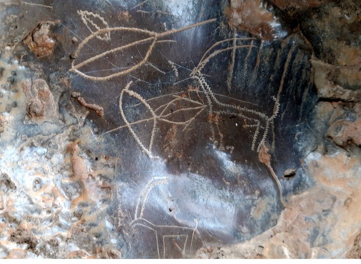 Mersin'de 8 bin yıllık figürler bulundu