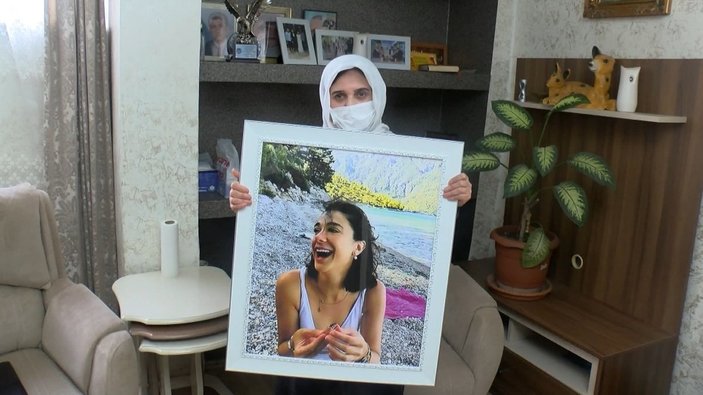 Muğla'da öldürülen Pınar Gültekin'in annesi konuştu: Kızımın yanık kokusunu alıyorum