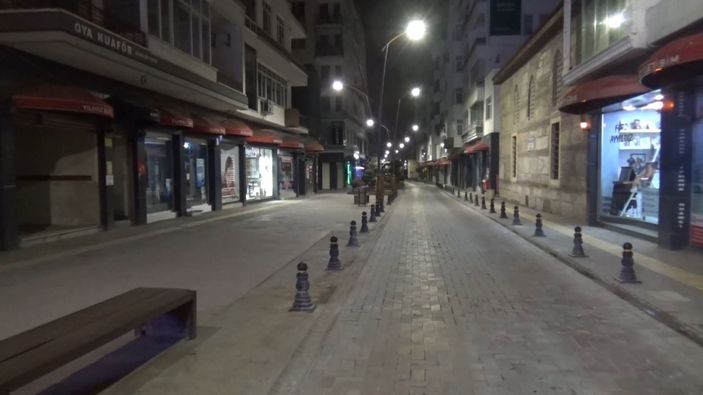 Sinop sokaklarında kapanma sessizliği