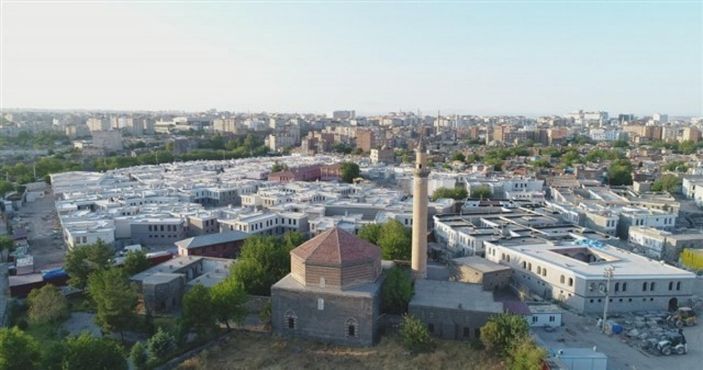 Sur’da yapımı tamamlanan yapılar hak sahiplerine teslim edilecek