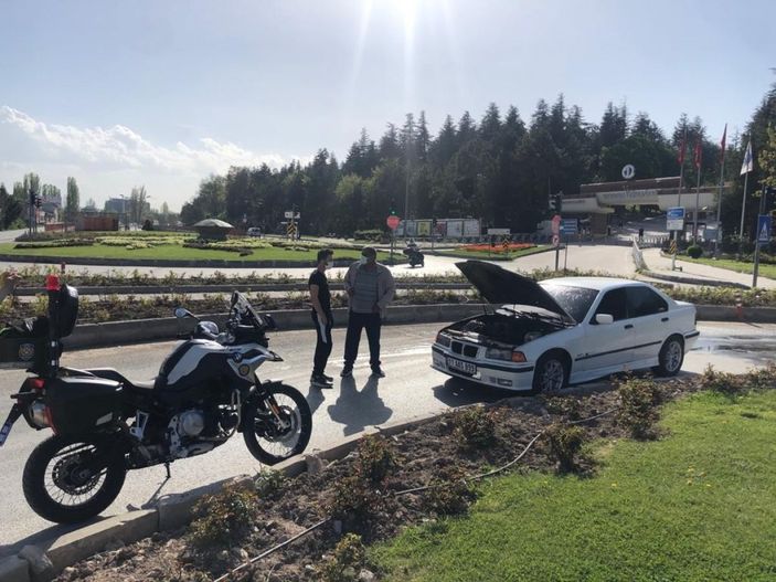 i Eskişehir’de seyir halindeki araçta yangın