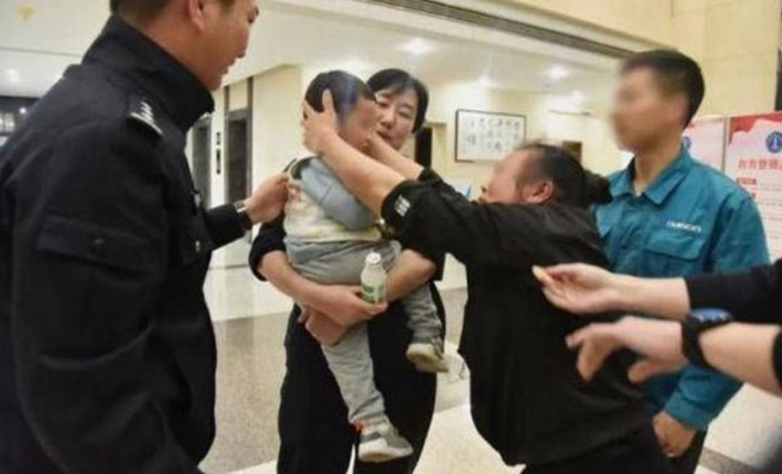 Çin’de bir çocuk 202 bin TL'ye satıldı