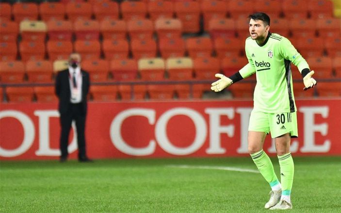 Lyon, Ersin Destanoğlu'ndan vazgeçemiyor