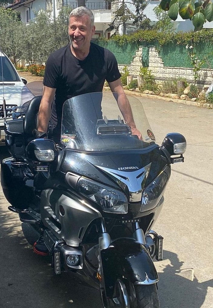 Metin Şentürk'ten motosikletli poz