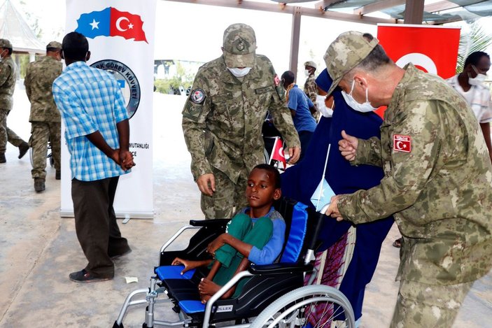 Mehmetçik'ten Somali'ye yardım eli