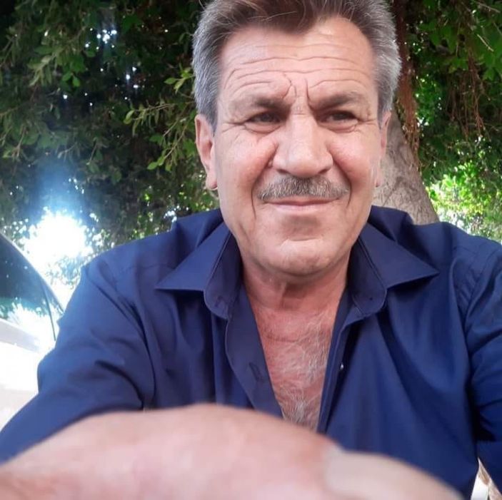 d Hatay'da devrilen traktörünün altında can verdi