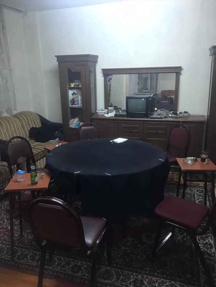 a Afyonkarahisar'da evde kumar oynayan 7 kişiye para cezası