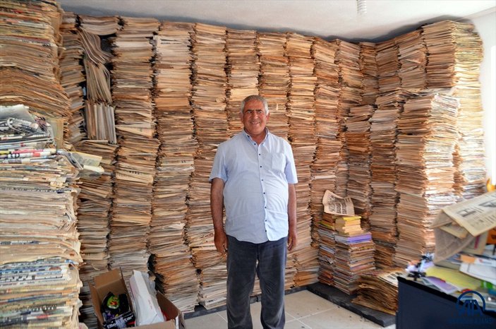 Muş'ta yaşayan Nazım Uzunboylu 53 yıldır okuduğu gazete ve dergileri biriktiriyor