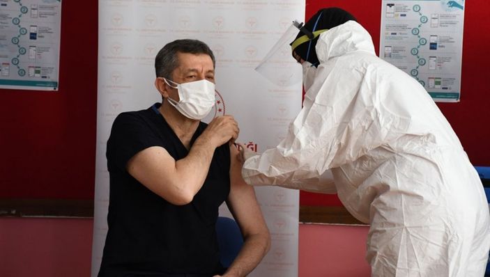 Türkiye'de koronavirüs aşılamasında ikinci aşamanın sonuna yaklaşıldı