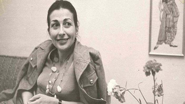 Emine Işınsu kimdir? Yazar Emine Işınsu'nun biyografisi ve eserleri