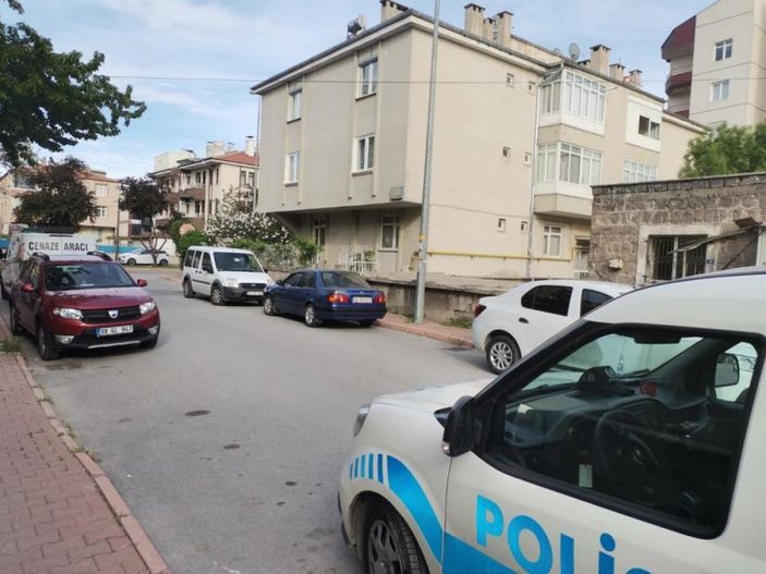 Kayseri'de aniden fenalaşan kadın hayatını kaybetti
