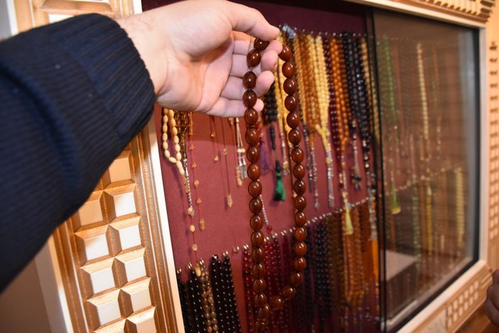 Malatya'da hobi olarak tespih biriktirdi: Değeri 900 bin TL'ye ulaştı