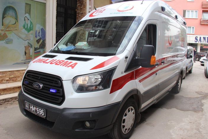 i Kocaeli’de iş merkezi içinde silahlı kavga