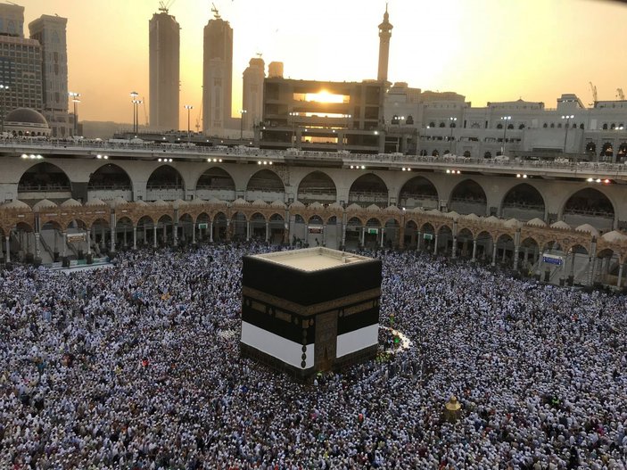 Suudi Arabistan hac ibadetini yasaklamayı düşünüyor