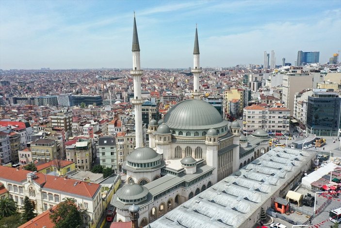 Taksim Camii açılışı ertelendi