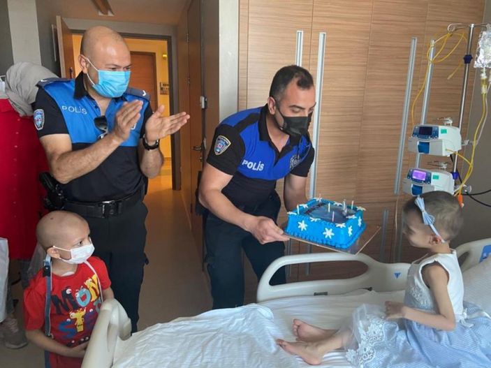 Adana'da lösemi hastası Miray'a sürpriz