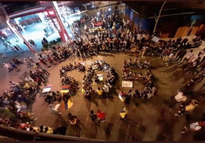 Kolombiya’da protestolar sokak çatışmalarına döndü