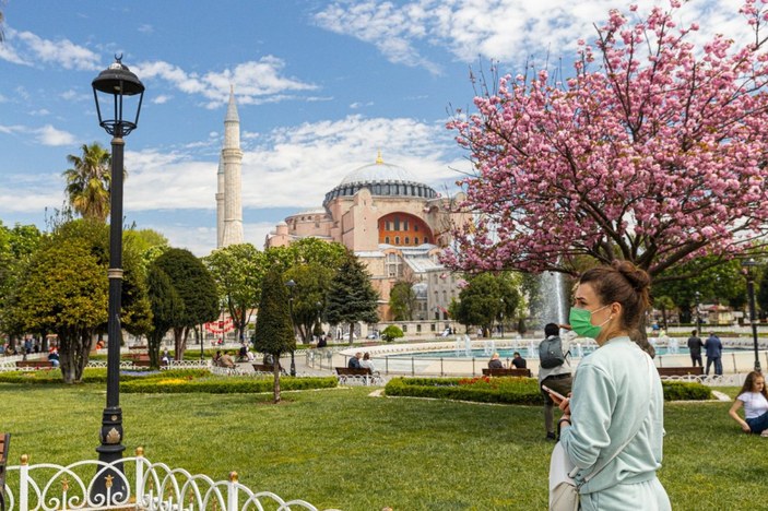 Ali Yerlikaya, İstanbul'un Mart ayındaki turist sayısını açıkladı