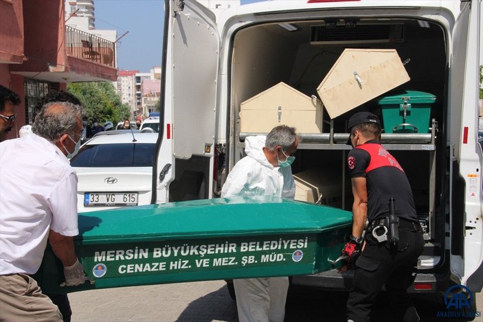 Mersin'de tartıştığı eşini bıçaklayarak öldürdü