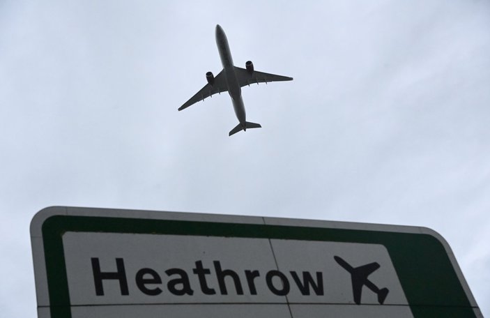 İngiltere'de hava yolu şirketleri, hükümete uluslararası uçuşlar için çağrı yaptı