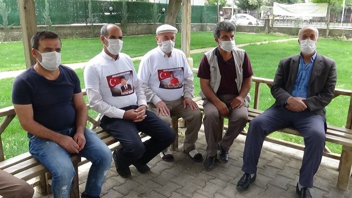 i Evlat nöbetine devam eden baba: Teslim olacaklarına inanıyorum