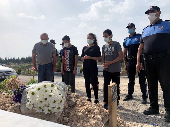 Adana'da lösemiden ölen annenin mezarına ziyaret