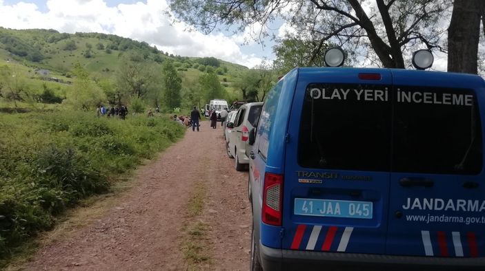 Kocaeli’de tartıştığı çifti tüfekle vurdu